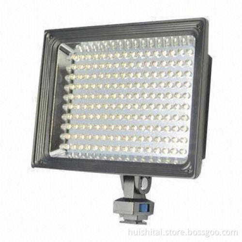 LED Flashlight, 6 to 9V/2A Voltage/Current, 900 to 1,100 Lux/m, 7.2W Power